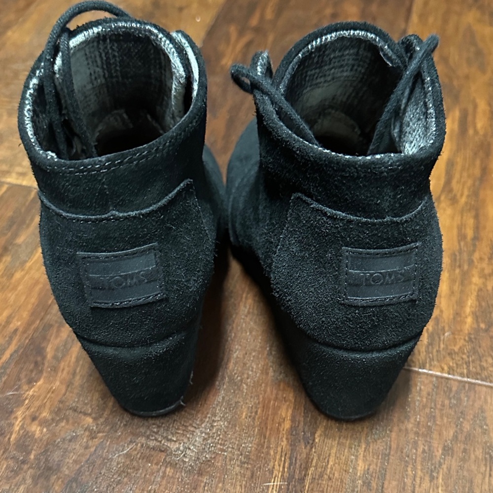 Toms Booties - Picture 4 of 6